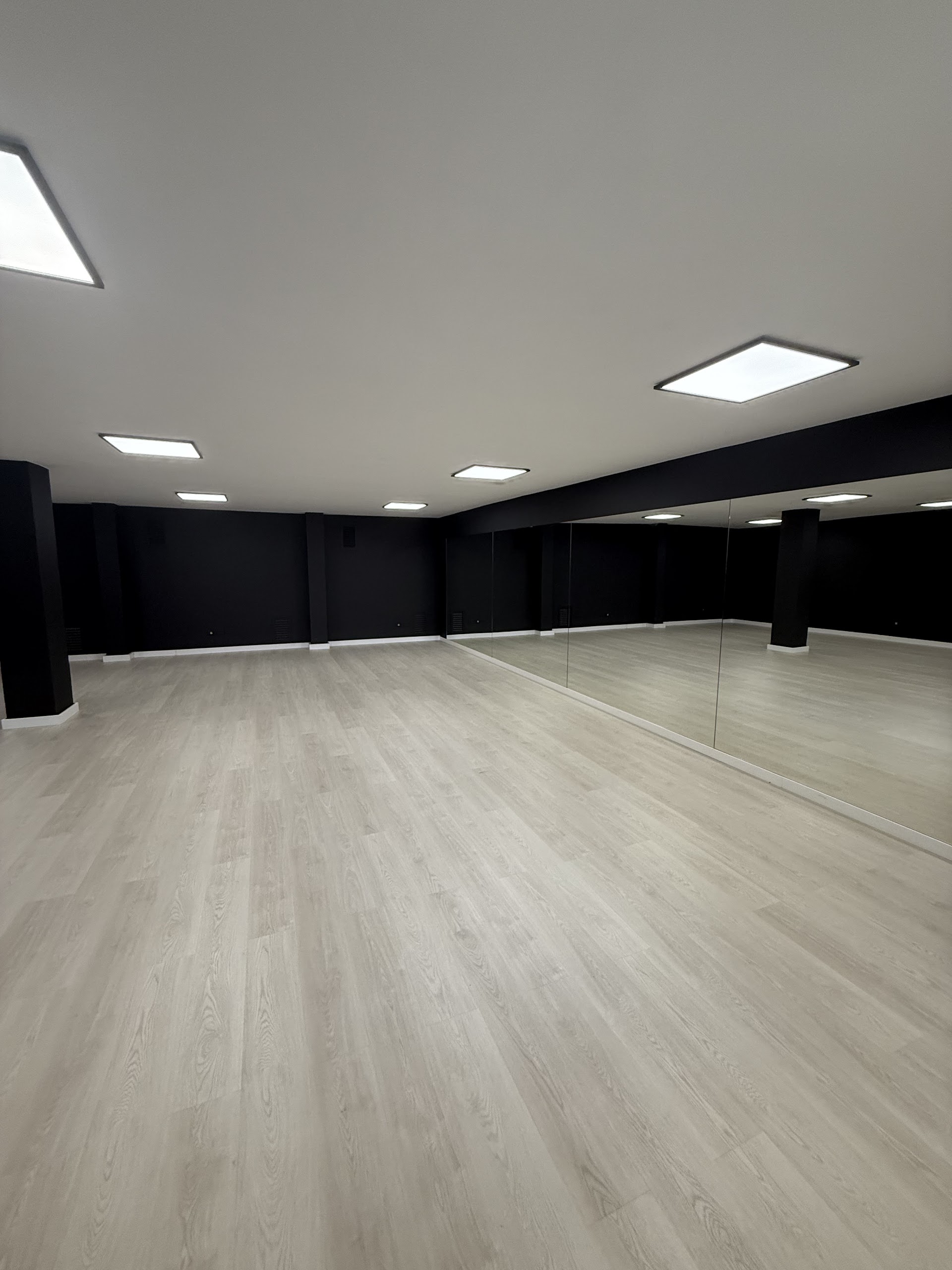 9/11 Dance Studio