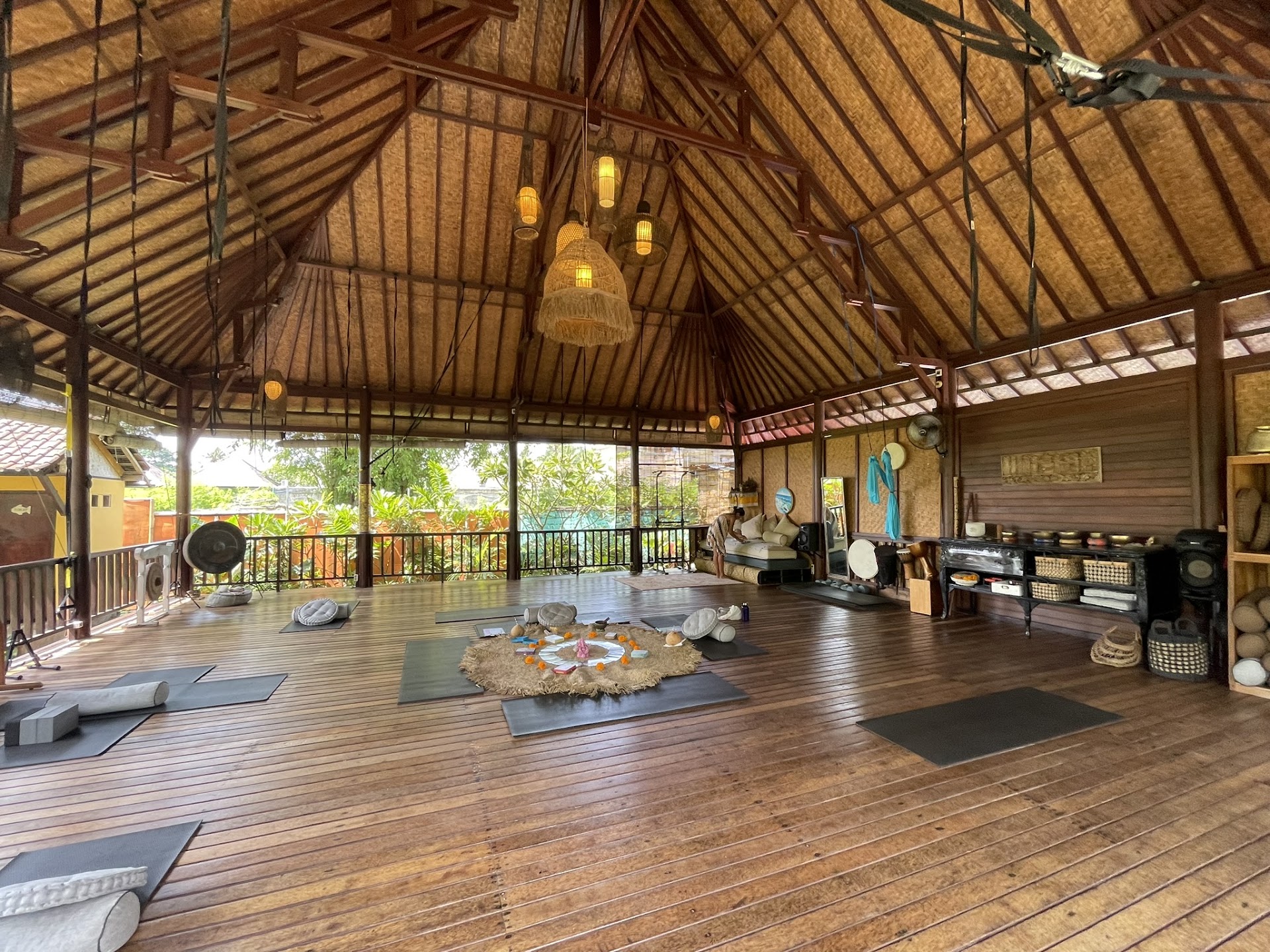 Island Yoga and Sound Lembongan
