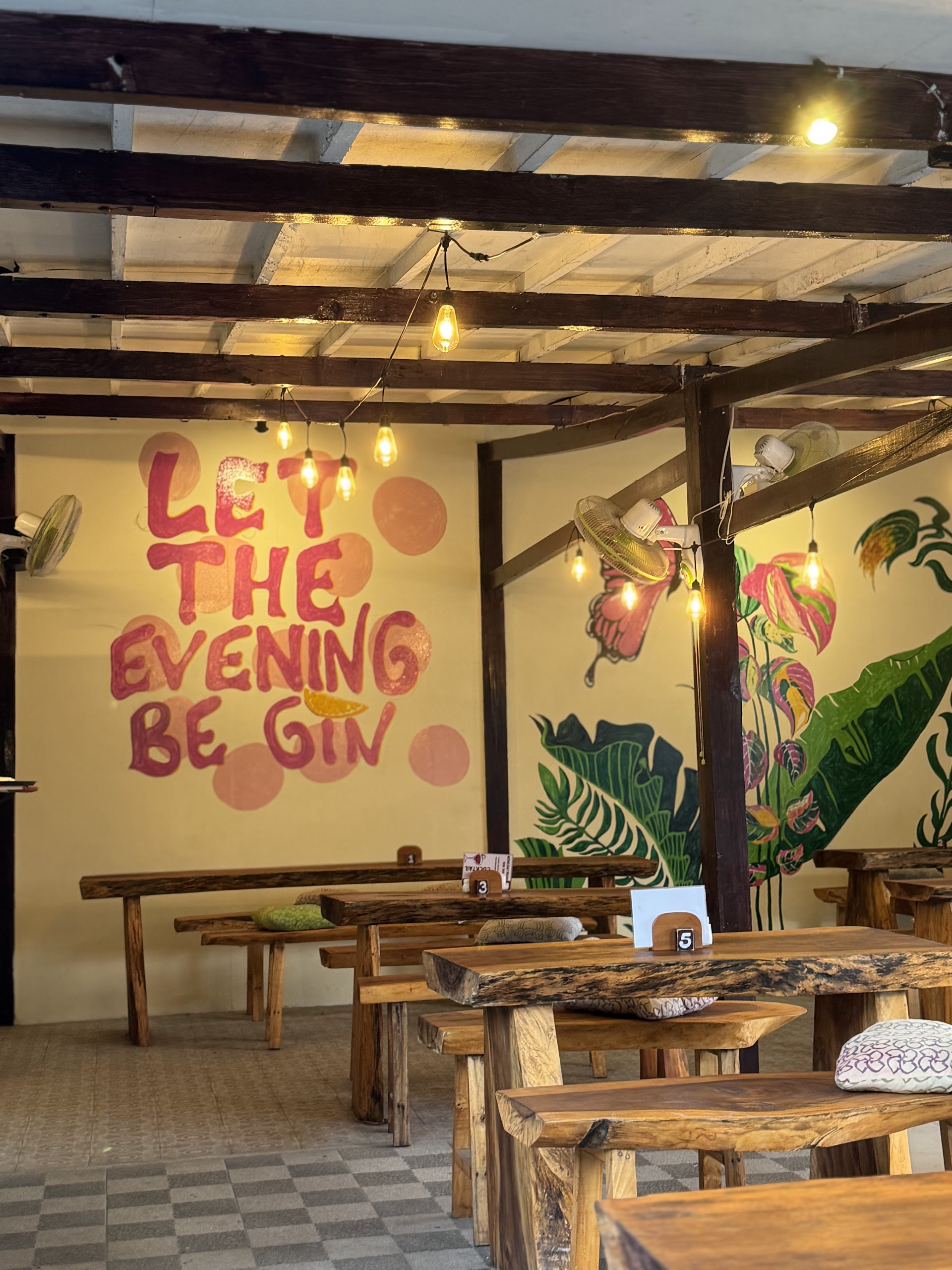 Dumpling Bar Gili 饺子小酒馆