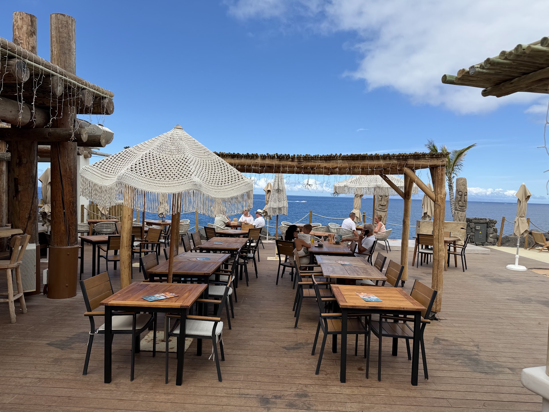 Las Rocas Beach Club