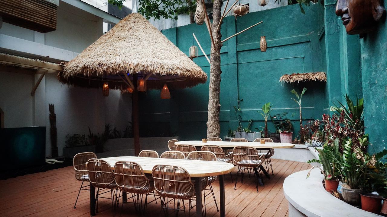 Happiness Restaurant & Bar Boracay