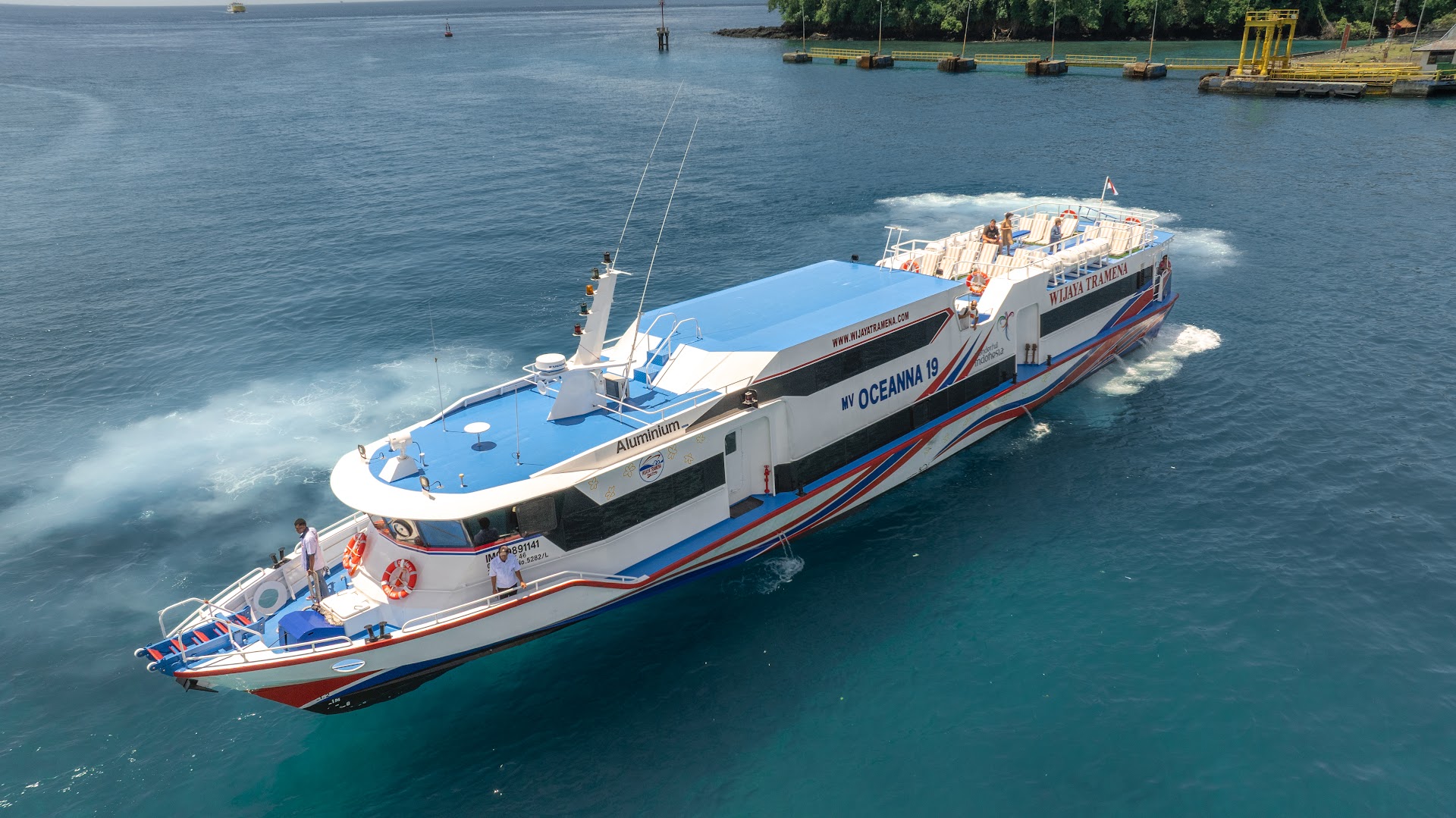 WIJAYA TRAMENA FAST FERRY - GILI TRAWANGAN
