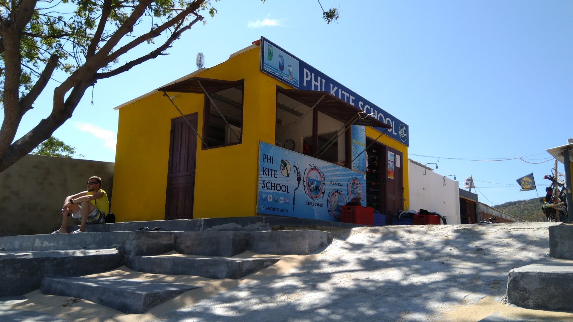 Phi Kite School - PhanRang , MỹHòa vi ( Lagoon)