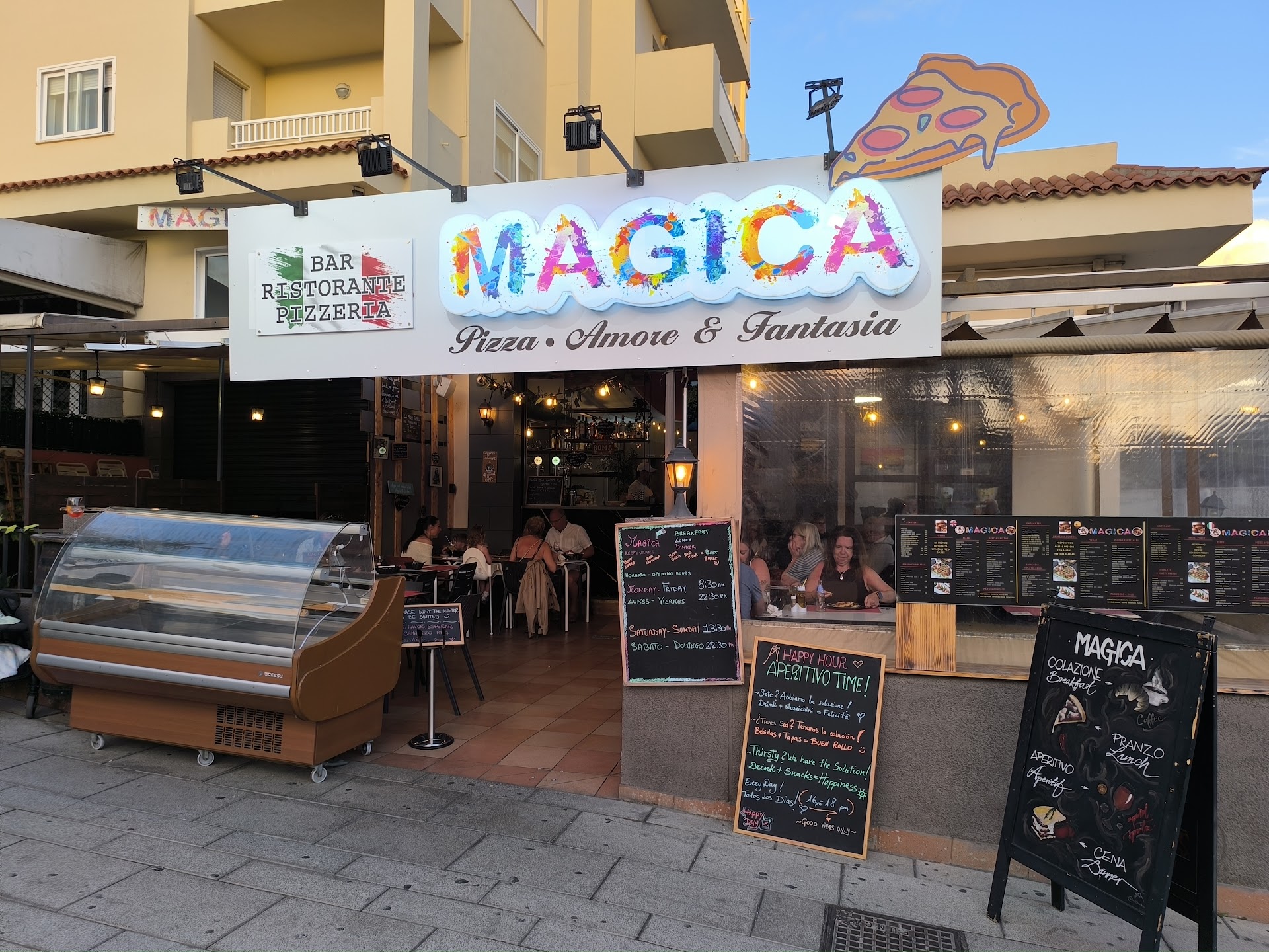 Magica Pizzería