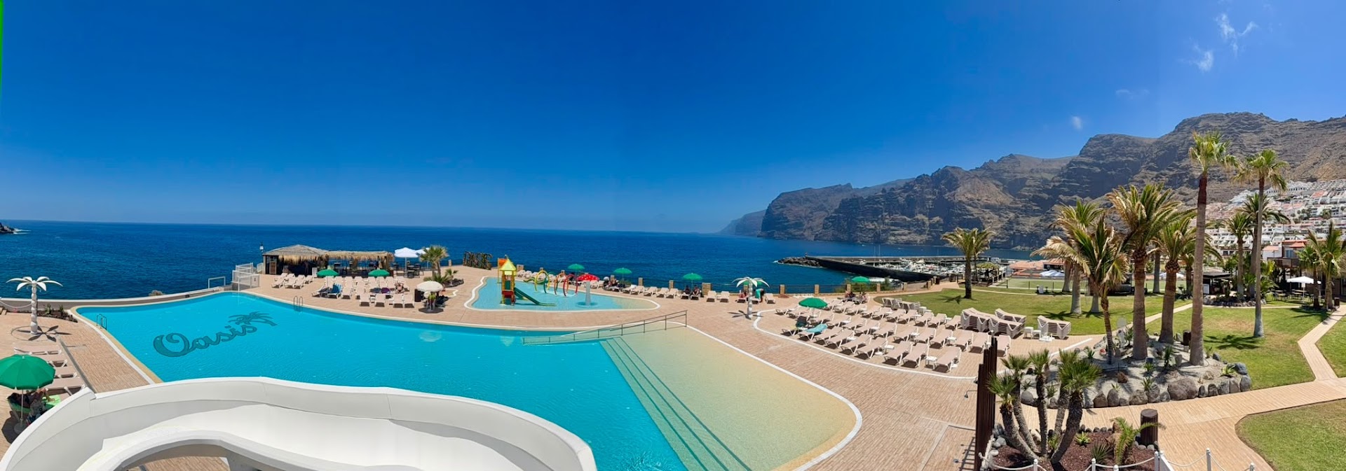 Piscinas Oasis Los Gigantes